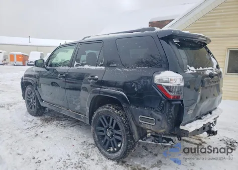 2021 Toyota 4Runner Night Shade z USA, uszkodzony, nr VIN JTEJU5JRXM5856767